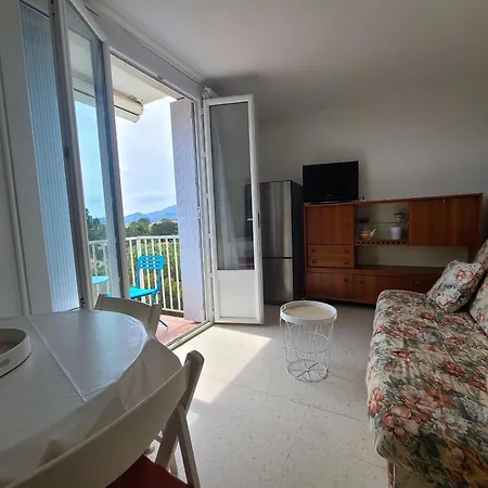 Argeles: Climatise Proche Avec Balcon, 4 Couchages - Fr-1-309-386 Argeles-sur-Mer